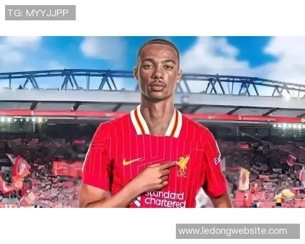 埃基蒂克身披法国队9号球衣有望首发出战引发热议 埃基蒂克身披法国队9号球衣有望首发出战引发热议