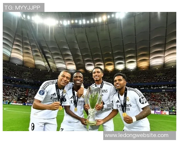 皇马对阵瓦伦西亚大名单曝光姆巴佩维尼修斯贝林斯齐出战 皇马对阵瓦伦西亚大名单曝光姆巴佩维尼修斯贝林斯齐出战