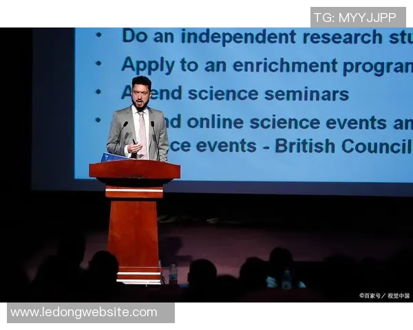 里德赞麦丹逐渐找到比赛节奏在场上充分展现个人影响力与自信