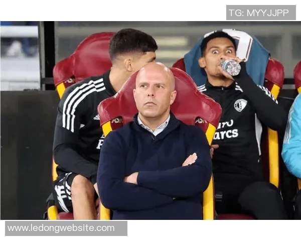 红军主帅斯洛特携家人畅游迪拜享受难得假期