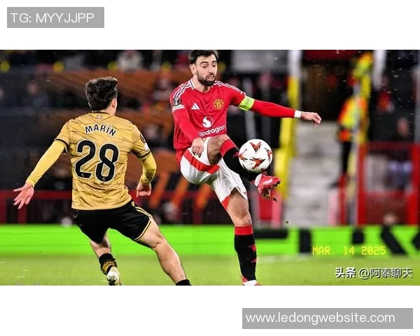 B费休息期间亲临训练基地现场观摩替补球员训练情况