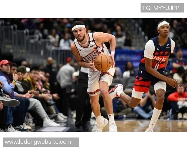 布克强调季末关键战役的重要性每场比赛都需全力以赴不可松懈 布克强调季末关键战役的重要性每场比赛都需全力以赴不可松懈