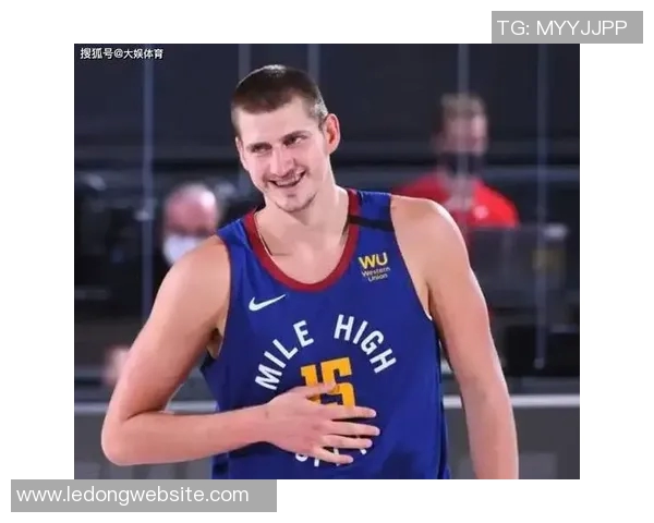 约基奇上半场仅出手一次掘金主帅称对手防守策略让他无需单打独斗 约基奇上半场仅出手一次掘金主帅称对手防守策略让他无需单打独斗