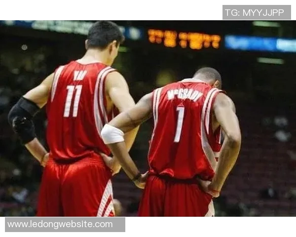 键盘侠杨瀚森与姚明书豪遭遇不公埃迪被调戏愤怒反击引发热议